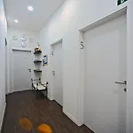 Valenti 4* سبليت