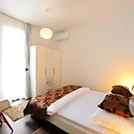 Valenti 4*