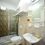 فندق مبيت وإفطار Valenti 4*