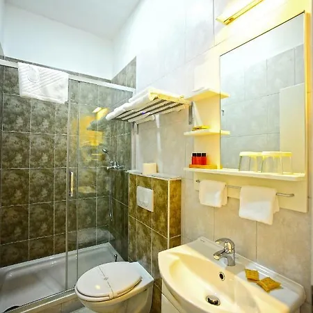 Valenti 4* Сплит