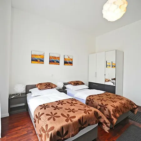 Valenti krevet i doručak