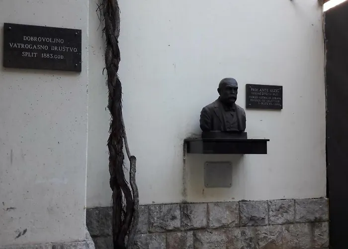 Valenti Bed & Breakfast