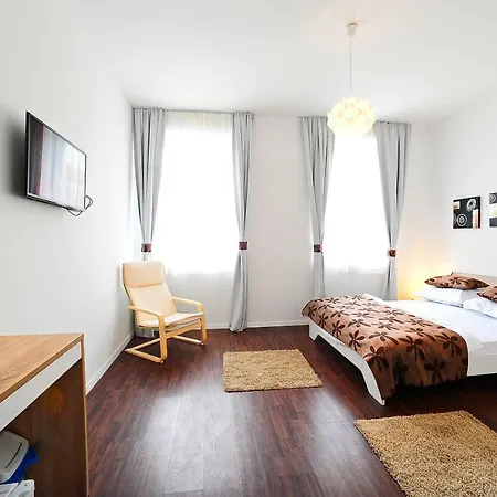 Valenti 4* سبليت